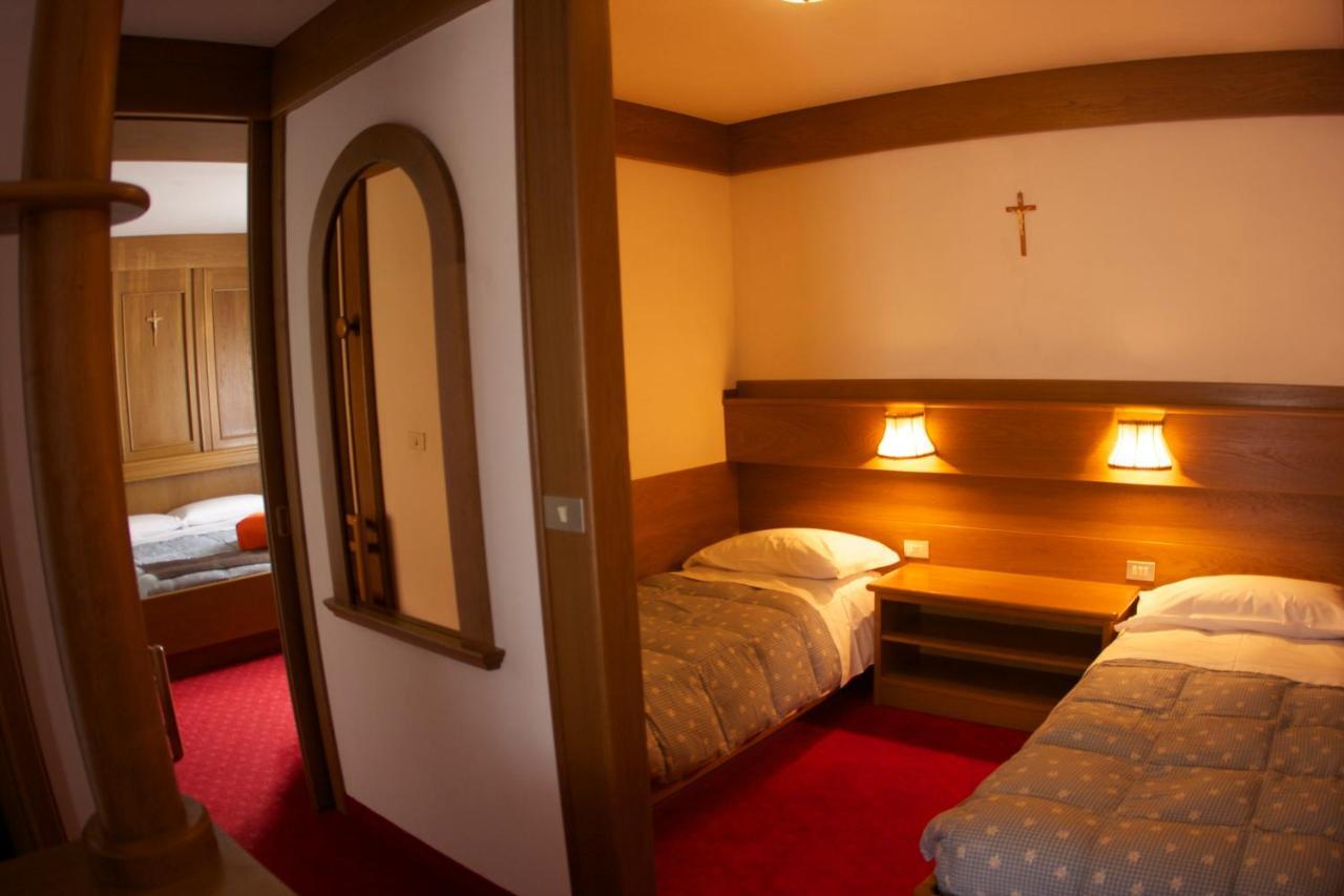 Hotel Catinaccio Vigo di Fassa Bilik gambar